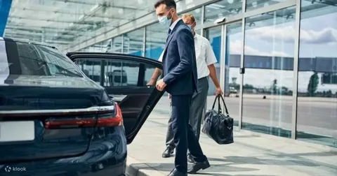 Airport Chauffeur Services in Downtown Dubai